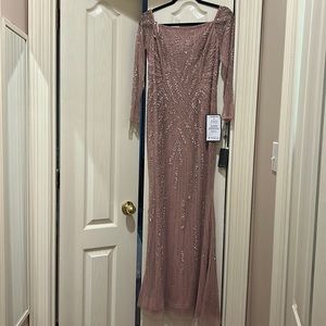 Adrianna Papell, Mauve long sequins gown, a size 8